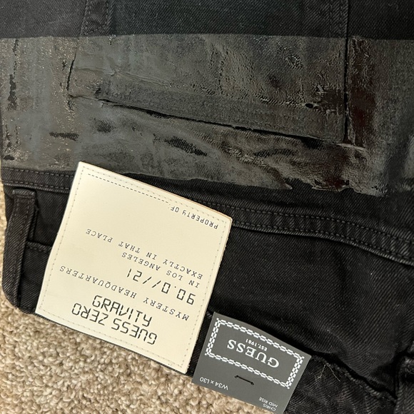 ❣️SOLD❣️ Guess denim pants - Picture 3 of 3